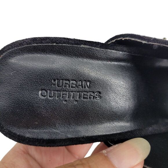 Urban Outfitters Formal Velvet Mules 8 Black Zoe Gold Floral Embroidered 4" Heel - Picture 11 of 13